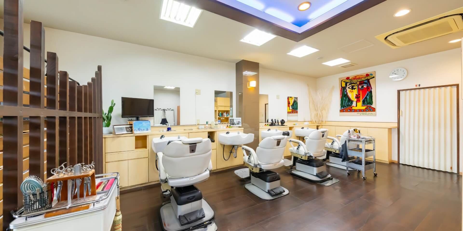 サロン内装写真